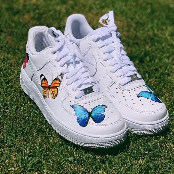 Custom Butterfly Air Force 1 - Picture 2 of 3